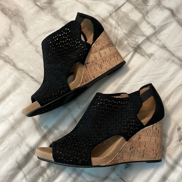 Black Life Stride Wedges - Picture 2 of 4